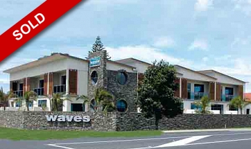Waves Motel